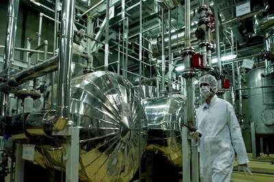 网络暗影 新型病毒潜伏伊朗，中国六百万设备告急，信息战警钟长鸣